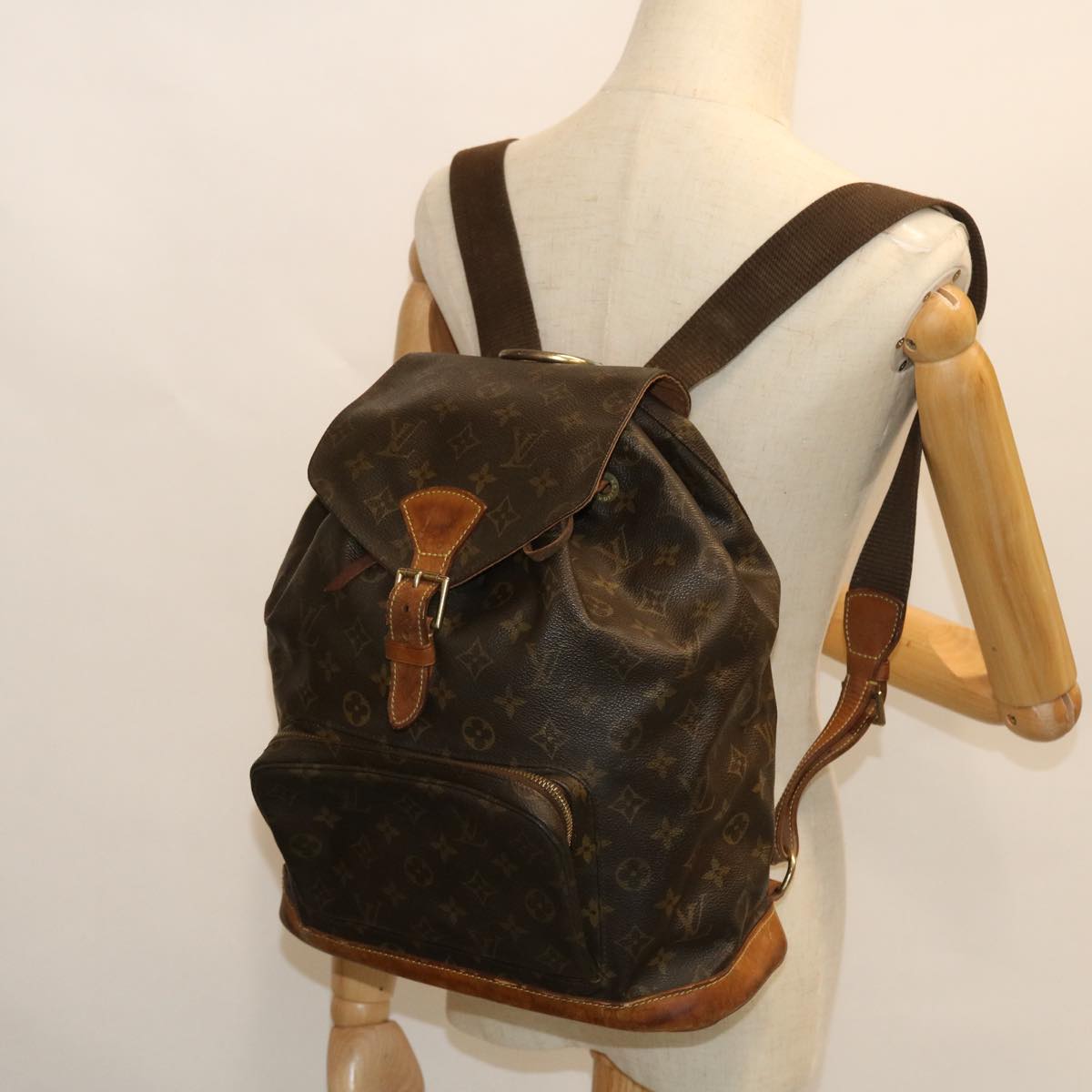 LOUIS VUITTON Monogram Montsouris MM Backpack M51136  52717