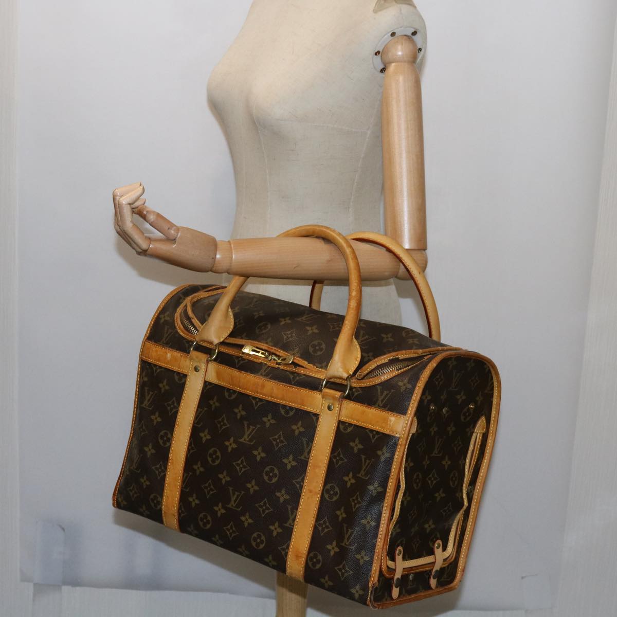 LOUIS VUITTON Monogram Sac Shan 50 Pet Carry M42021  64464