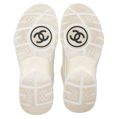 Chanel Suede Calfskin CC Sneakers - Size 7.5 / 37.5 (nLOm4F)