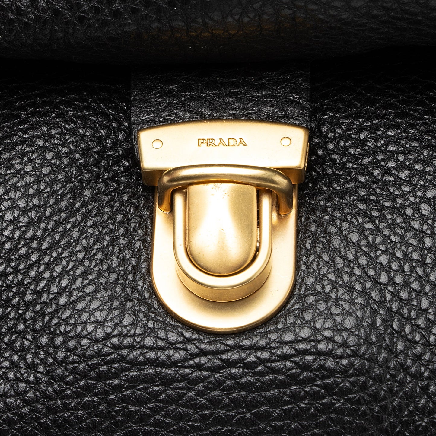 Prada Vitello Daino Side Pocket Flap Bag aKkOkE