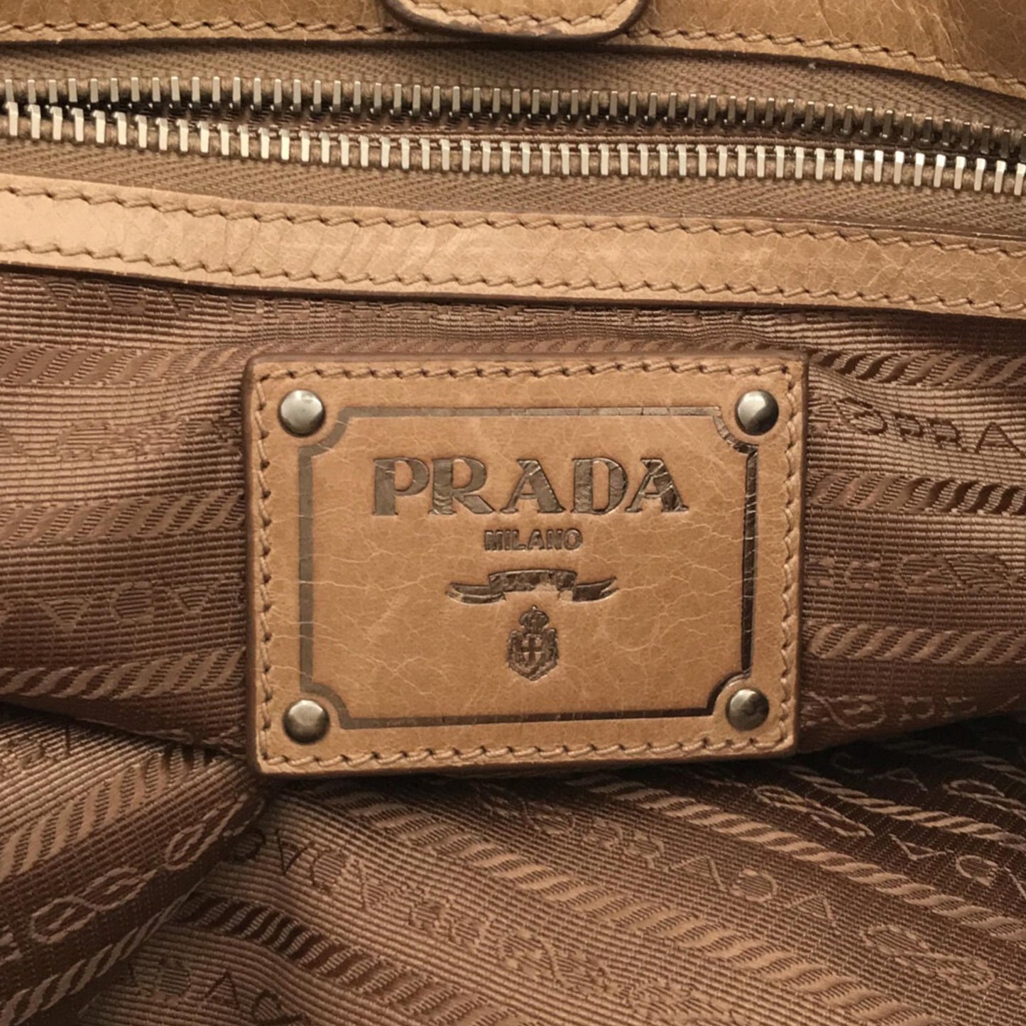 Prada Vitello Shine Satchel K4OU3l