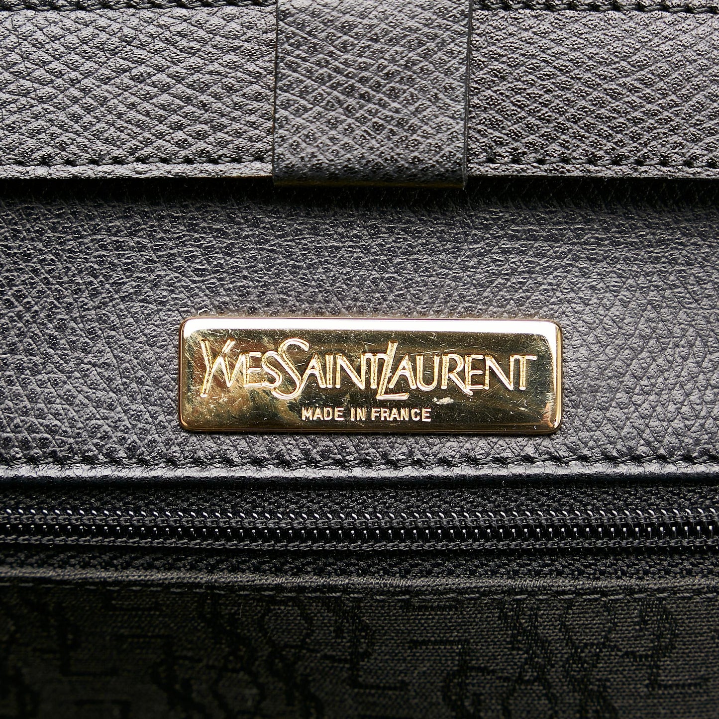 Saint Laurent Studded Leather Crossbody Bag (SHG-27910