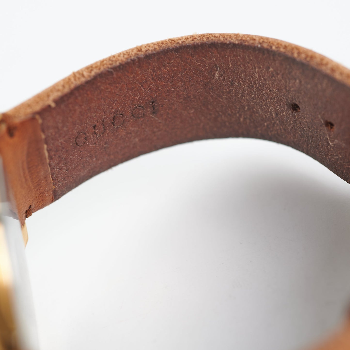 Gucci Timeless Bee Leather Strap Watch Brown