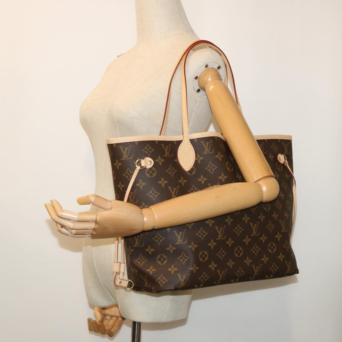 LOUIS VUITTON Monogram Neverfull MM Tote Bag M40156  B359A