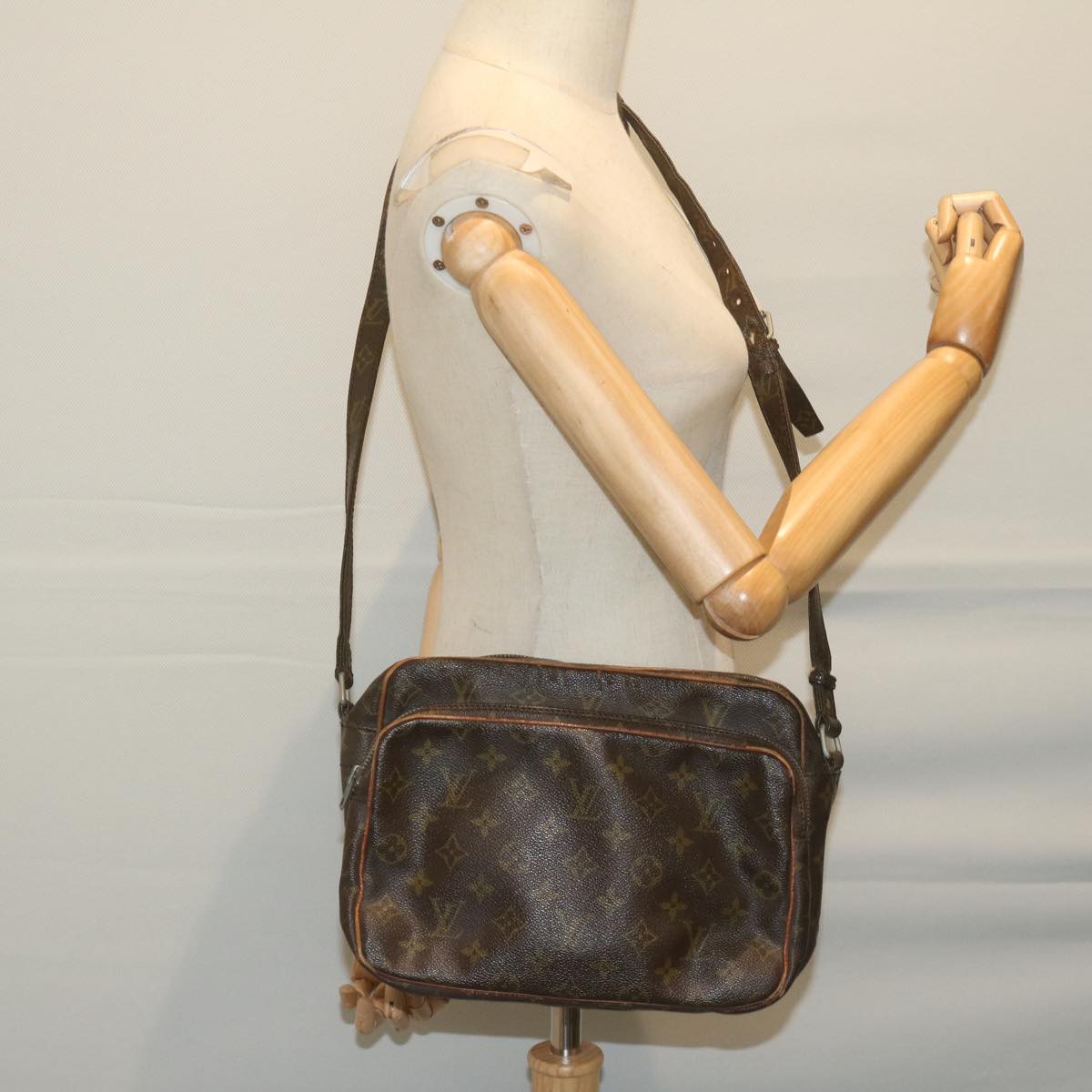 LOUIS VUITTON Monogram Migra Tour Shoulder Bag No.201  bs11511