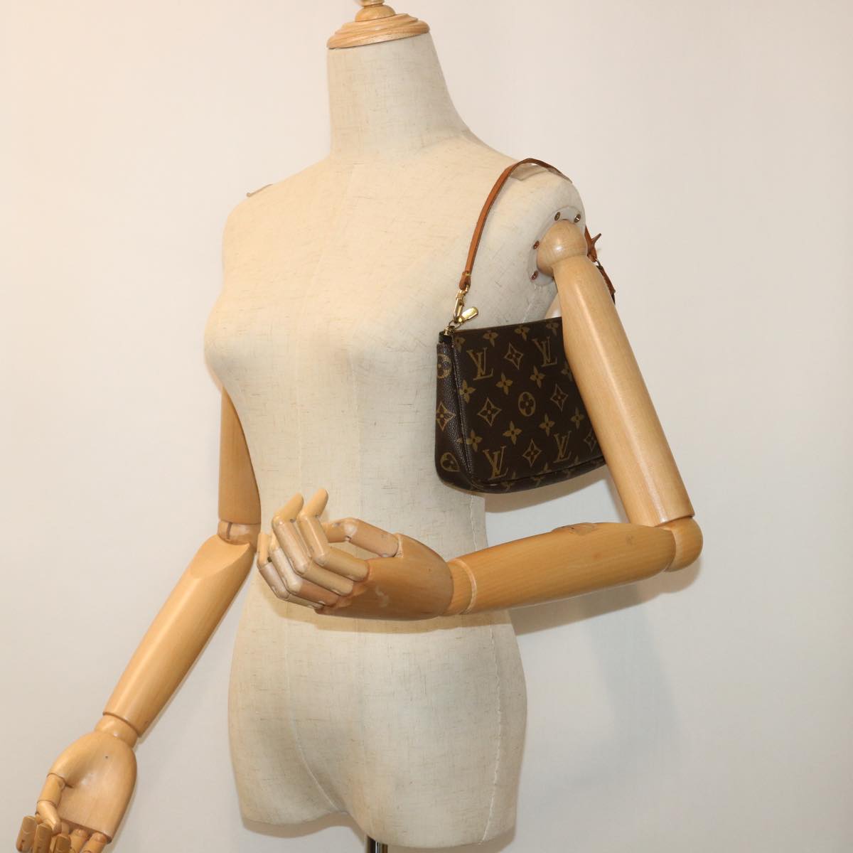 LOUIS VUITTON Monogram Pochette Accessoires Pouch M51980  ki3362